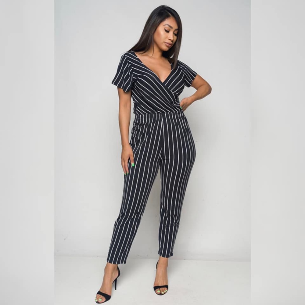 Striped Jumpsuit🆕 -boutique-